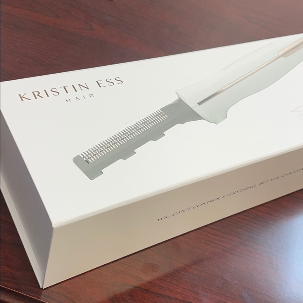 Kristen Ess texture taming root control iron NWT